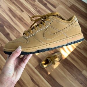 Nike Men's Tan/golden brown suede low dunks size 12.5
